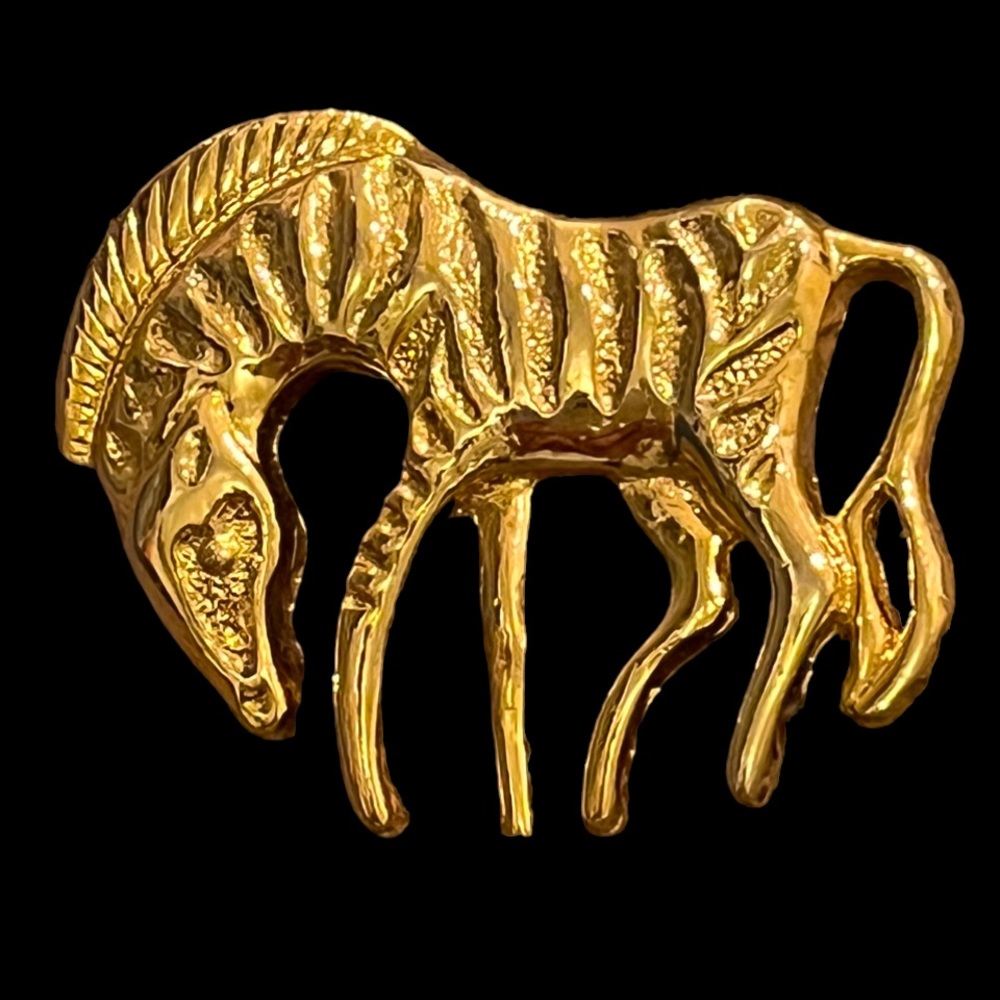 Gold Zebra Brooch Pin in excellent condition